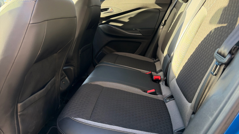 Vauxhall Grandland X 1.2 Turbo SRi Nav 5dr Auto Petrol Hatchback